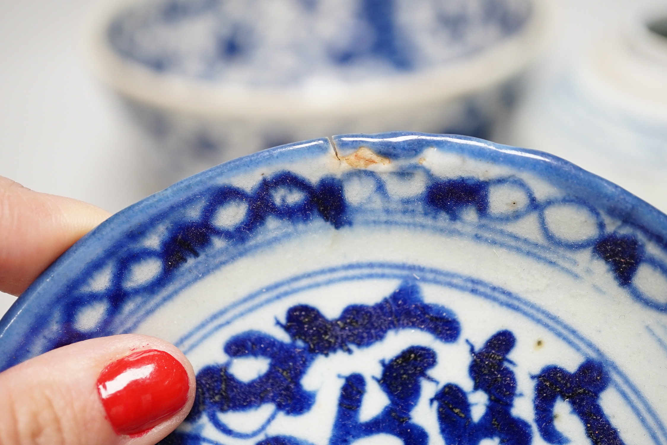 A Chinese bowl, jar, dragon pot and cover, tea bowl and two other items (6)